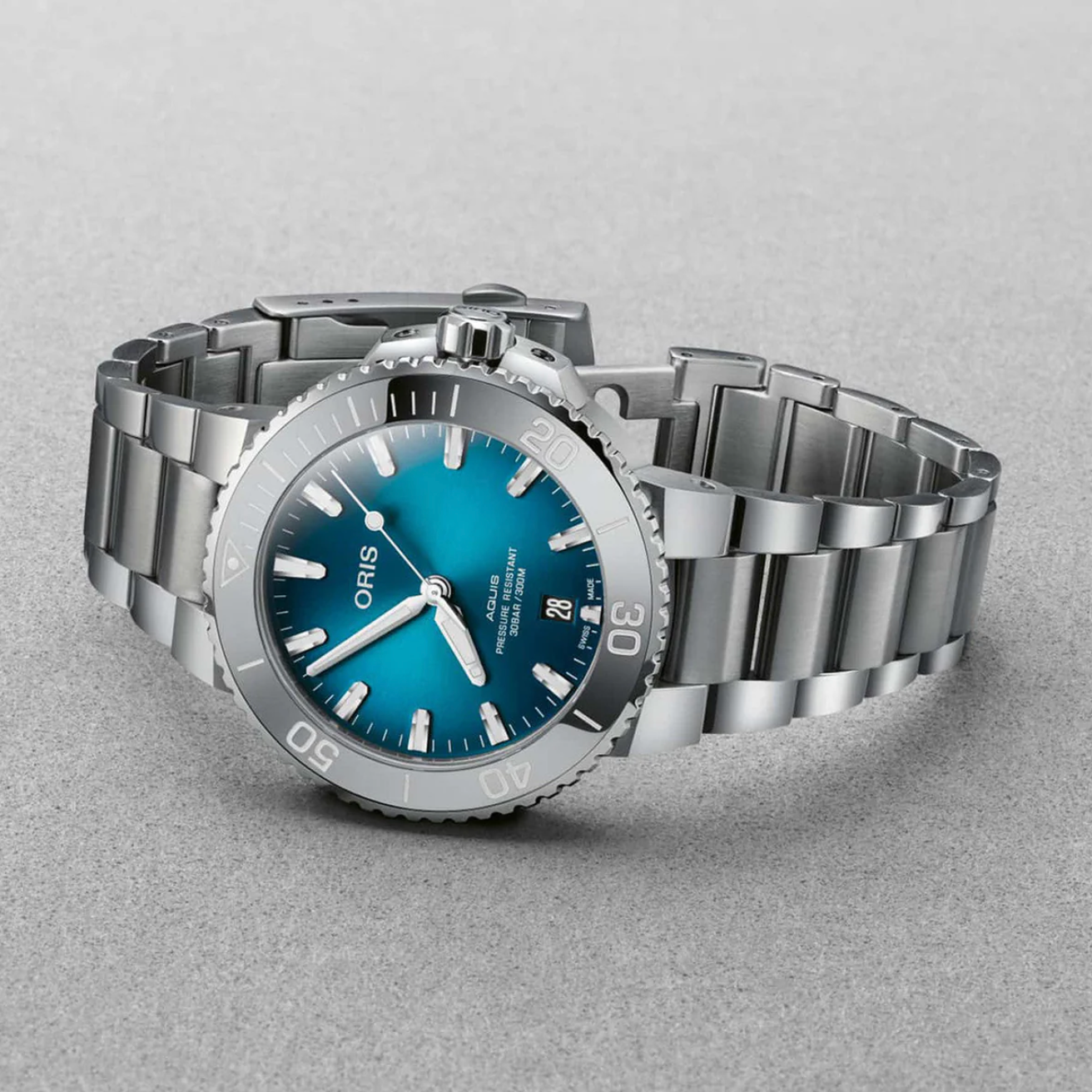 01 733 7732 4155-07 8 21 05PEB Oris Acquis Date-Blue Dial