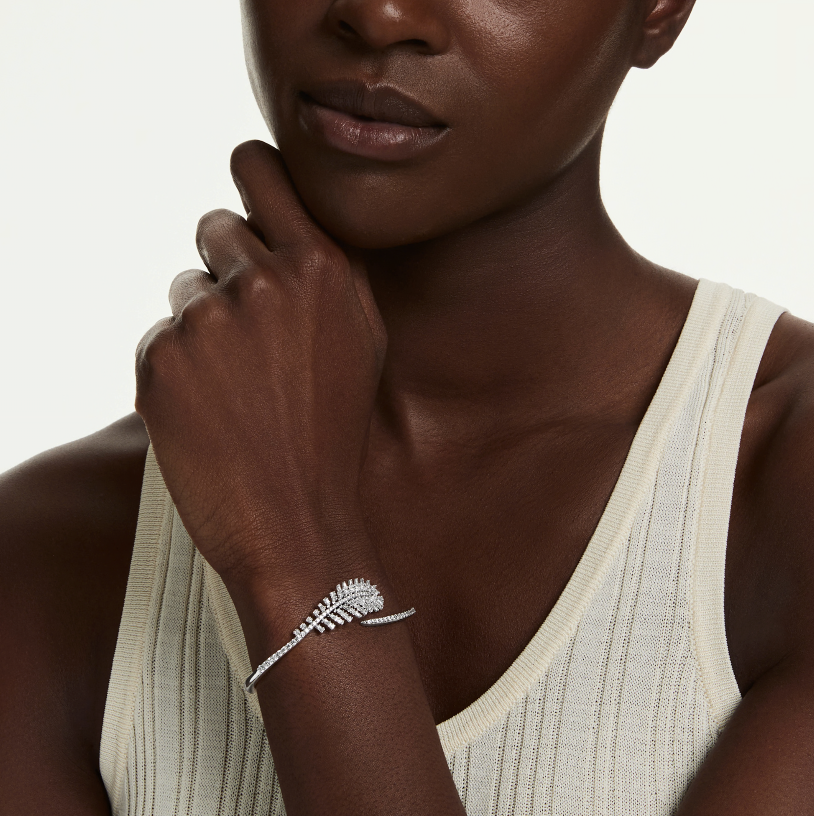 5754274 Vienna bangle Mixed cuts, Feather, White, Rhodium plated