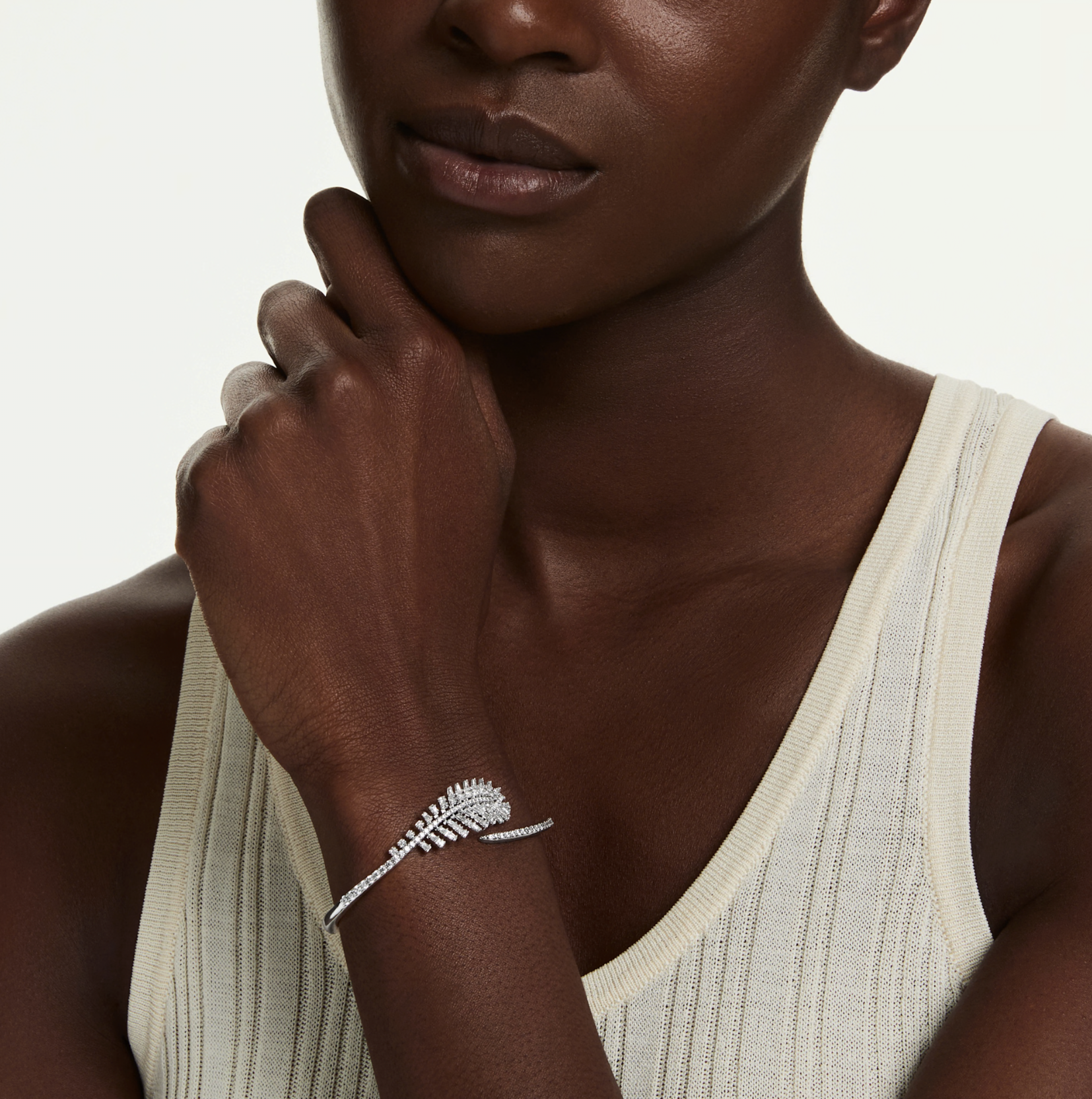 5754275 Vienna bangle Mixed cuts, Feather, White, Rhodium plated