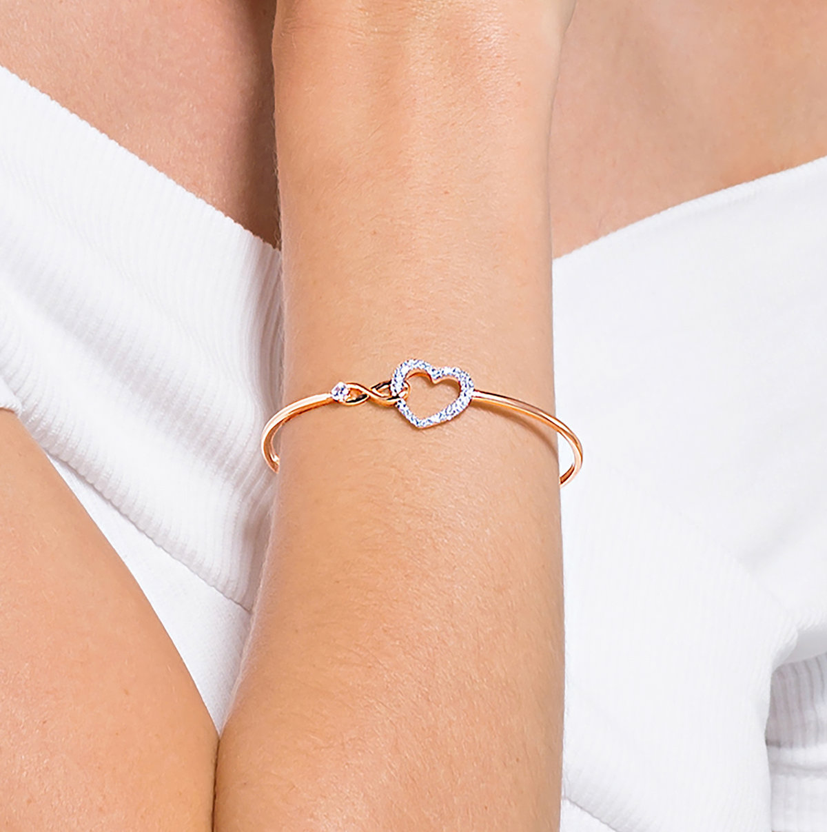 5518869 Hyperbola bangle Infinity and heart, White, Mixed metal finish
