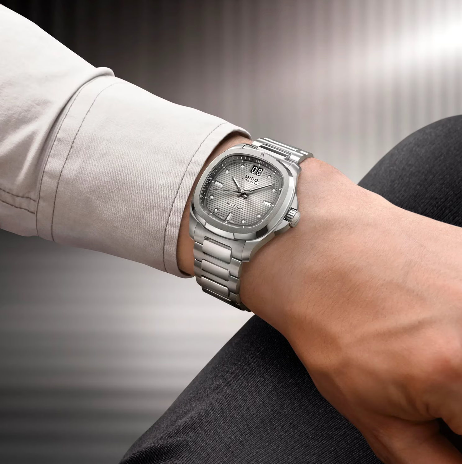MIDO Multifort TV Big Date Titanium M049.526.44.081.00 - 39.2 X 40MM