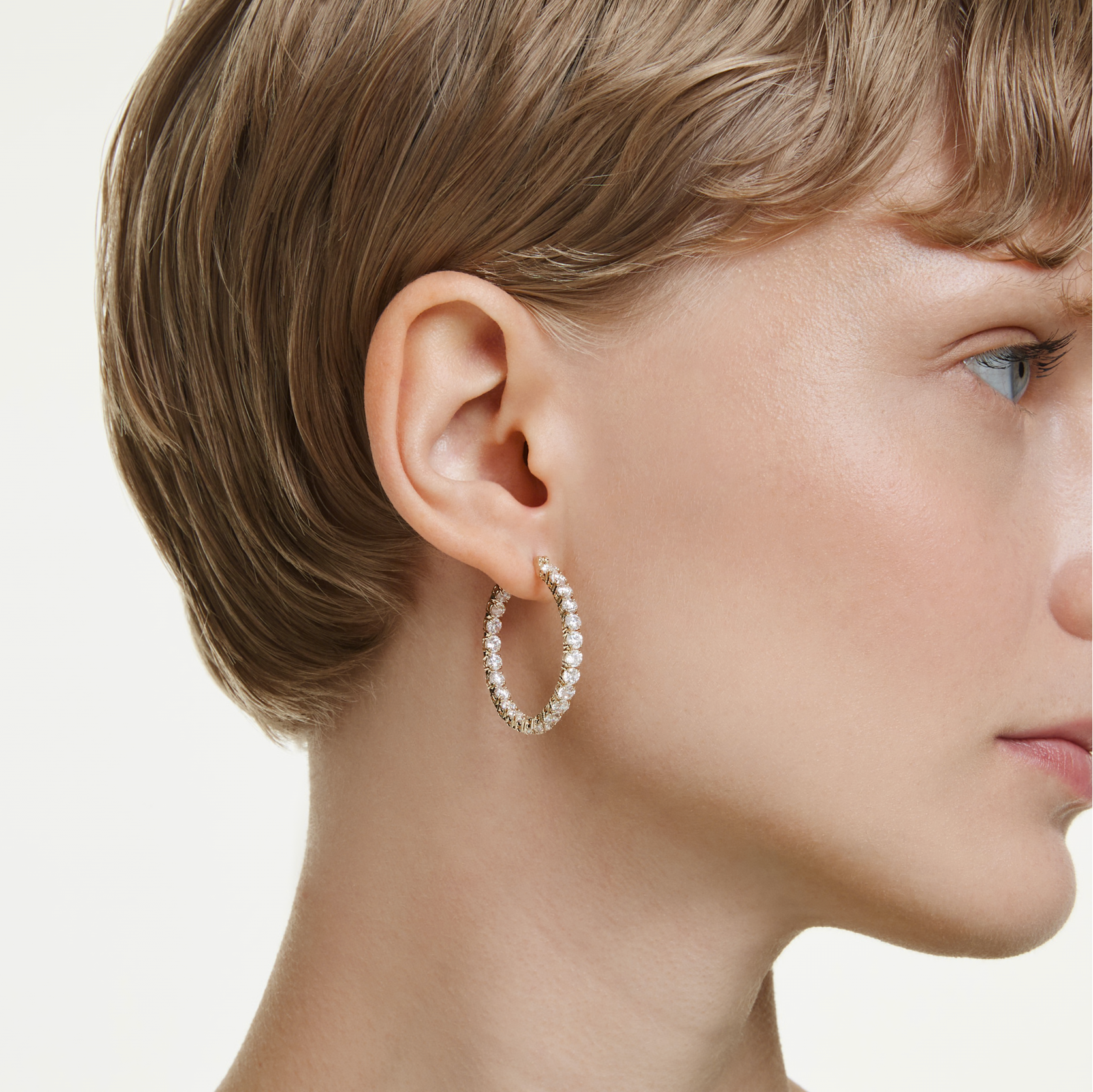5750620 Matrix hoop earrings Round cut, White, 18K gold finish