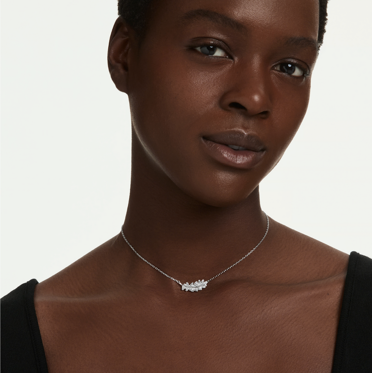5756111 Vienna pendant Mixed cuts, Feather, White, Rhodium plated